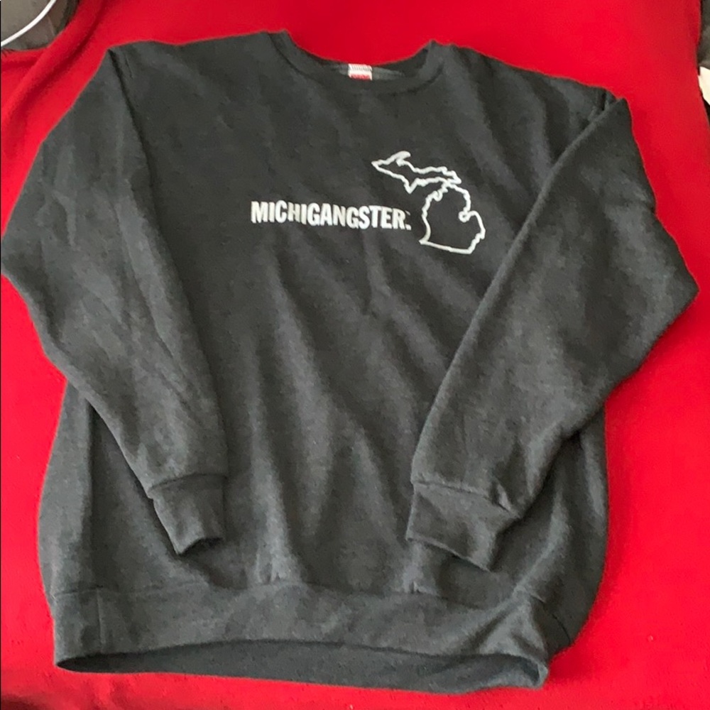 Men’s large sweatshirt